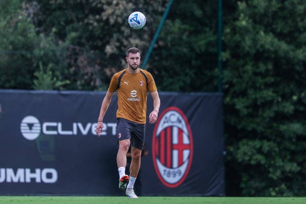 AC Milan 2026 27 - Training Session - 13 07 2026 Strahinja Pavlovic of AC Milan seen in action during Training Session AC Milan 2026 27 at Milanello in Milan, Italy *** AC Milan 2026-27 Training Session, July 13, 2026: Strahinja Pavlovic of AC Milan seen in action during the AC Milan 2026-27 training session at Milanello in Milan, Italy Copyright: xBEAUTIFULxSPORTS Carabellix