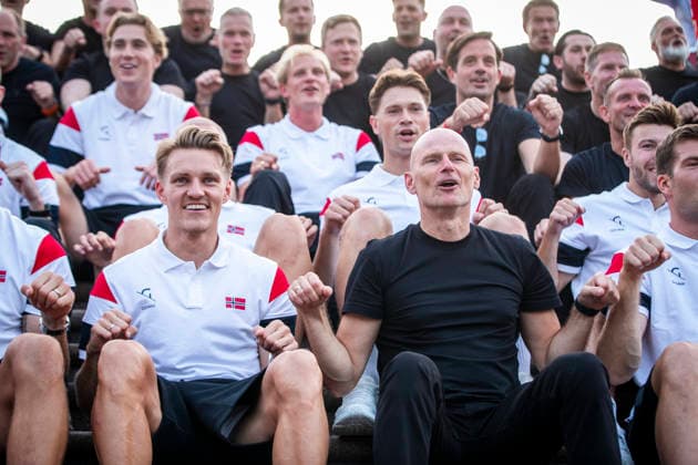Sport Themen der Woche KW29 Herrelandslaget hylles i Oslo Oslo 20260713. Herrelandslaget i fotball blir mott av publikum pa Slottsplassen etter hjemkomsten til Norge fra USA mandag. Foto: Trond R. Teigen NTB Foto: Trond R. Teigen NTB Oslo Norge EDITORIAL USE ONLY. RESTRICTED USE FOR BETTING COMPANIES Ref:_SPOq4SCtakhASs.jpg *** Men s National Team Honored in Oslo Oslo 20260713 The men s national soccer team is greeted by the crowd at Slottsplassen after returning to Norway from the U.S. on Monday. Photo: Trond R. Teigen, NTB. Photo: Trond R. Teigen, NTB. Oslo, Norway. EDITORIAL USE ONLY. RESTRICTED USE FOR BETBETTING COMPANIES  Copyright: xTrondxR.xTeigenx xNTBx