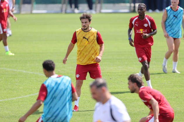 13.07.2026, xtgx, Fussball 1. Bundesliga, RB Leipzig Auftakttraining und Pressekonferenz emspor, v.l. Eljif Elmas (Leipzig) (DFL DFB REGULATIONS PROHIBIT ANY USE OF PHOTOGRAPHS as IMAGE SEQUENCES and or QUASI-VIDEO) Leipzig *** July 13, 2026, xtgx, Soccer 1st Bundesliga, RB Leipzig Season-Opener Training and Press Conference emspor, v l Eljif Elmas Leipzig DFL DFB REGULATIONS PROHIBIT ANY USE OF PHOTOGRAPHS as IMAGE SEQUENCES and or QUASI-VIDEO Leipzig