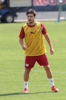 13.07.2026, xtgx, Fussball 1. Bundesliga, RB Leipzig Auftakttraining und Pressekonferenz emspor, v.l. Eljif Elmas (Leipzig) (DFL DFB REGULATIONS PROHIBIT ANY USE OF PHOTOGRAPHS as IMAGE SEQUENCES and or QUASI-VIDEO) Leipzig *** July 13, 2026, xtgx, Soccer 1st Bundesliga, RB Leipzig Season-Opener Training and Press Conference emspor, v l Eljif Elmas Leipzig DFL DFB REGULATIONS PROHIBIT ANY USE OF PHOTOGRAPHS as IMAGE SEQUENCES and or QUASI-VIDEO Leipzig