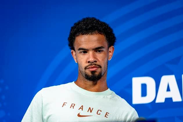 DALLAS - Warren Zaire-Emery of France during the 2026 World Cup, France MD-1 press conference, PK, Pressekonferenz at AT&T Stadium on July 13, 2026, in Dallas, United States. (Photo by Stefan Koops EYE4IMAGES DeFodi Images) - *** DALLAS Warren Zaire Emery of France during the 2026 World Cup, France Match Day 1 press conference at AT&T Stadium on July 13, 2026, in Dallas, United States. Photo by Stefan Koops, EYE4IMAGES, DeFodi Images