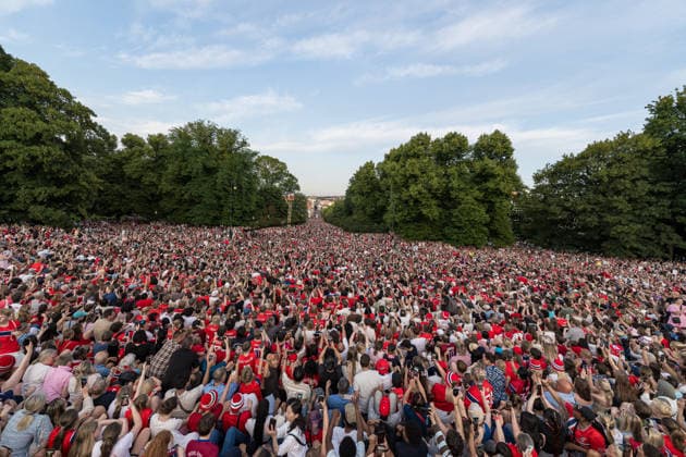 260713 Fans of Norway rowing at a team reception during day 33 of the FIFA World Cup, WM, Weltmeisterschaft, Fussball 2026 on July 13, 2026 in Oslo. Photo: Marius Nordnes BILDBYRAN COP 185 VG0993 bbeng fotball football soccer fotboll fifa world cup vm fotball-vm vm 2026 norge norway team reception publik *** July 13, 2026: Fans of the Norwegian rowing team at a team reception on Day 33 of the 2026 FIFA World Cup, 2026 in Oslo. Photo by Marius Nordnes. BILDBYRAN COP 185 VG0993 bbeng soccer football fotboll FIFA World Cup World Cup 2026 Norway team reception audience  Copyright: MARIUSxNORDNES BB260713BB336