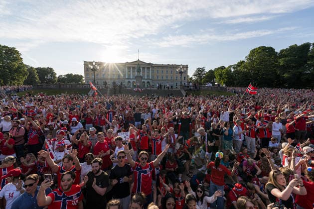 260713 Fans of Norway at a team reception during day 33 of the FIFA World Cup, WM, Weltmeisterschaft, Fussball 2026 on July 13, 2026 in Oslo. Photo: Marius Nordnes BILDBYRAN COP 185 VG0993 bbeng fotball football soccer fotboll fifa world cup vm fotball-vm vm 2026 norge norway team reception publik *** July 13, 2026: Fans of Norway at a team reception on day 33 of the 2026 FIFA World Cup, 2026 in Oslo. Photo by Marius Nordnes. BILDBYRAN COP 185 VG0993 bbeng soccer football fotboll FIFA World Cup World Cup 2026 Norway team reception audience  Copyright: MARIUSxNORDNES BB260713BB344