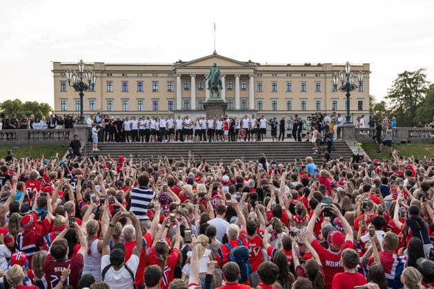 260713 Players of Norway at a team reception during day 33 of the FIFA World Cup, WM, Weltmeisterschaft, Fussball 2026 on July 13, 2026 in Oslo. Photo: Marius Nordnes BILDBYRAN COP 185 VG0993 bbeng fotball football soccer fotboll fifa world cup vm fotball-vm vm 2026 norge norway team reception *** July 13, 2026: Members of the Norwegian national team at a team reception on Day 33 of the 2026 FIFA World Cup, 2026 in Oslo. Photo by Marius Nordnes. BILDBYRAN COP 185 VG0993 bbeng soccer football fotboll FIFA World Cup World Cup 2026 Norway team reception  Copyright: MARIUSxNORDNES BB260713BB350