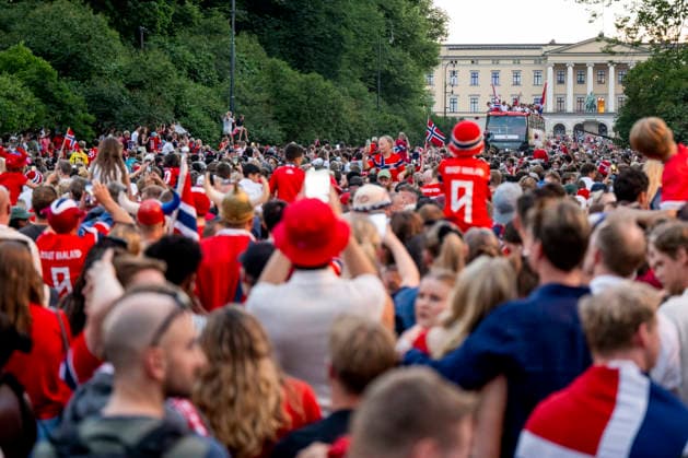 260713 Fans of Norway at a team reception during day 33 of the FIFA World Cup, WM, Weltmeisterschaft, Fussball 2026 on July 13, 2026 in Oslo. Photo: Jon Olav Nesvold BILDBYRAN COP 217 VG0993 football fifa world cup 2026 day 33 norway team reception bbeng publik *** July 13, 2026: Fans of Norway at a team reception on day 33 of the 2026 FIFA World Cup, 2026 in Oslo. Photo by Jon Olav Nesvold, BILDBYRAN COP 217 VG0993: soccer, FIFA World Cup 2026, Day 33, Norway, team reception, BBENG, audience  Copyright: JONxOLAVxNESVOLD BB260713JE027