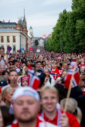 260713 Fans of Norway at a team reception during day 33 of the FIFA World Cup, WM, Weltmeisterschaft, Fussball 2026 on July 13, 2026 in Oslo. Photo: Jon Olav Nesvold BILDBYRAN COP 217 VG0993 football fifa world cup 2026 day 33 norway team reception bbeng publik *** July 13, 2026: Fans of Norway at a team reception on day 33 of the 2026 FIFA World Cup, 2026 in Oslo. Photo by Jon Olav Nesvold, BILDBYRAN COP 217 VG0993: soccer, FIFA World Cup 2026, Day 33, Norway, team reception, BBENG, audience  Copyright: JONxOLAVxNESVOLD BB260713JE028