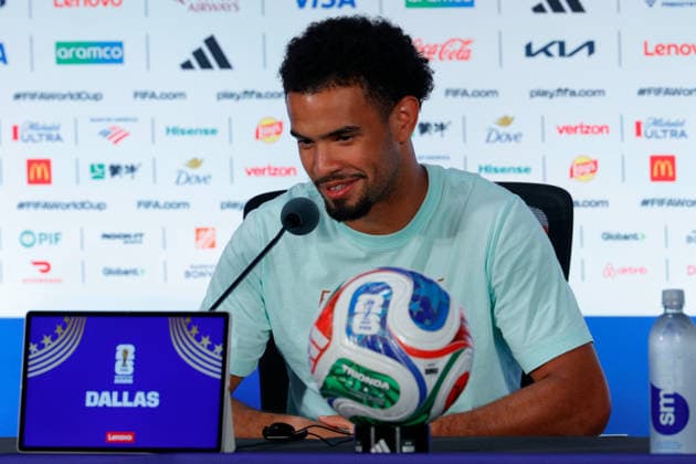 July 13, 2026, Arlington, Texas, USA: France midfielder WARREN ZAIRE-EMERY (18) speaks to members of the media during a press conference, PK, Pressekonferenz at Dallas Stadium ahead of their semifinal match against France at the 2026 FIFA World Cup, WM, Weltmeisterschaft, Fussball Arlington USA - ZUMAa325 20260713_zsa_a325_008 Copyright: xDavidxBalleringxIix