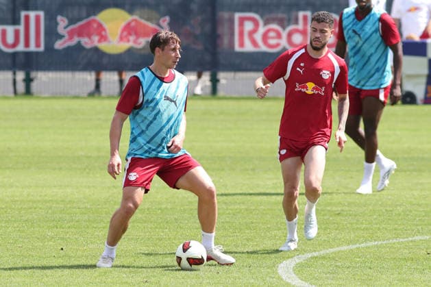 Bundesliga: Auftakttraining von RB Leipzig, 13.07.2026 Willi Orban (4, RB Leipzig) am Ball. Fußball-Bundesliga, Saison 2026 2027: Auftaktraining von RB Leipzig am 13.07.2026 im RB-Trainingszentrum am Cottaweg. *** RB Leipzig s Bundesliga Season-Opener Training Session, July 13, 2026; Willi Orban 4; RB Leipzig in Action; Bundesliga, 2026–2027 Season; RB Leipzig s season-opener training session on July 13, 2026, at the RB Training Center on Cottaweg Copyright: xBEAUTIFULxSPORTS JanxKaeferx