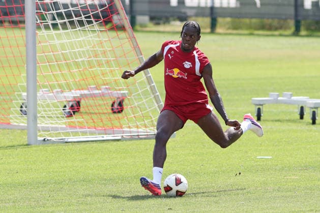 Bundesliga: Auftakttraining von RB Leipzig, 13.07.2026 Castello Lukeba (23, RB Leipzig). Fußball-Bundesliga, Saison 2026 2027: Auftaktraining von RB Leipzig am 13.07.2026 im RB-Trainingszentrum am Cottaweg. *** RB Leipzig s Bundesliga Season-Opener Training Session, July 13, 2026, Castello Lukeba 23, RB Leipzig Soccer Bundesliga, 2026–2027 Season: RB Leipzig s season-opener training session on July 13, 2026, at the RB Training Center on Cottaweg Copyright: xBEAUTIFULxSPORTS JanxKaeferx