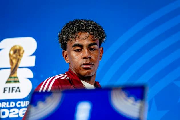 DALLAS - Lamine Yamal of Spain during the 2026 World Cup, Spain MD-1 press conference, PK, Pressekonferenz at AT&T Stadium on July 13, 2026 in Dallas, United States. (Photo by Stefan Koops EYE4IMAGES DeFodi Images) - *** DALLAS: Lamine Yamal of Spain during the 2026 World Cup, Spain Matchday 1 press conference at AT&T Stadium on July 13, 2026, in Dallas, United States. Photo by Stefan Koops, EYE4IMAGES, DeFodi Images