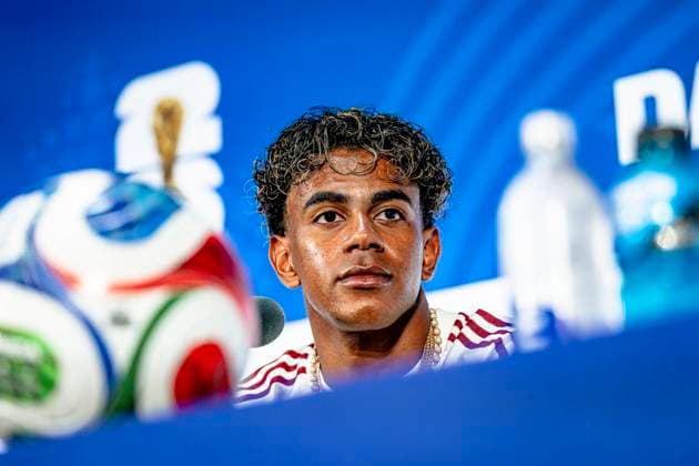 DALLAS - Lamine Yamal of Spain during the 2026 World Cup, Spain MD-1 press conference, PK, Pressekonferenz at AT&T Stadium on July 13, 2026 in Dallas, United States. (Photo by Stefan Koops EYE4IMAGES DeFodi Images) - *** DALLAS: Lamine Yamal of Spain during the 2026 World Cup, Spain Matchday 1 press conference at AT&T Stadium on July 13, 2026, in Dallas, United States. Photo by Stefan Koops, EYE4IMAGES, DeFodi Images