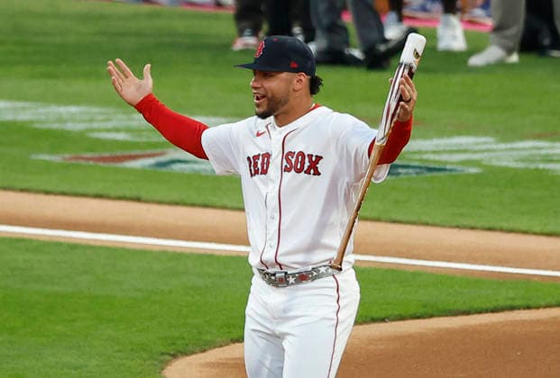 Boston Red Sox Willson Contrereas takes the field before the first round of the 2026 MLB, Baseball Herren, USA Home Run Derby at Citizens Bank Park in Philadelphia, Pennsylvania, on Monday, July 13, 2026.  PHI20260713902 LAURENCExKESTERSON