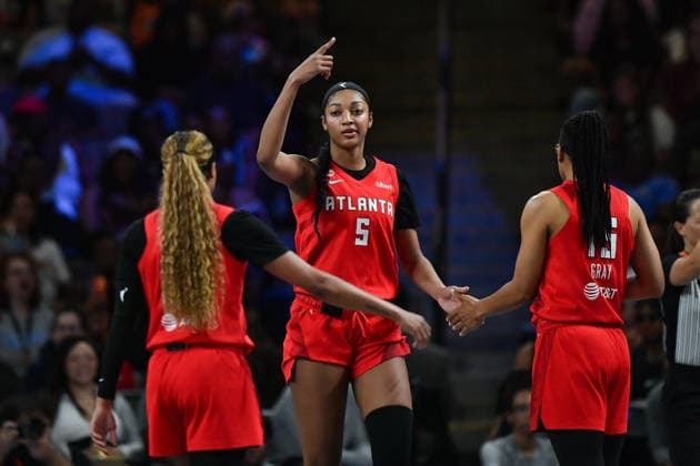 COLLEGE PARK, GA - JULY 13: Atlanta forward Angel Reese (5) reacts during the WNBA, Basketball Damen, USA game between the Los Angeles Sparks and the Atlanta Dream on July 13th, 2026 at Gateway Center Arena in College Park, GA. (Photo by Rich von Biberstein Icon Sportswire) WNBA: JUL 13 Los Angeles Sparks at Atlanta Dream EDITORIAL USE ONLY Icon260713007