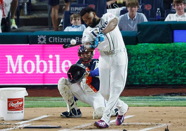 Tampa Bay Rays Junior Caminero competes in the first round of the 2026 MLB, Baseball Herren, USA Home Run Derby at Citizens Bank Park in Philadelphia, Pennsylvania, on Monday, July 13, 2026.  PHI20260713926 LAURENCExKESTERSON