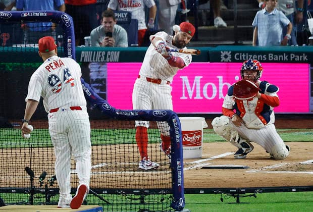 Philadelphia Phillies Kyle Schwarber competes in the first round of the 2026 MLB, Baseball Herren, USA Home Run Derby at Citizens Bank Park in Philadelphia, Pennsylvania, on Monday, July 13, 2026.  PHI20260713928 LAURENCExKESTERSON