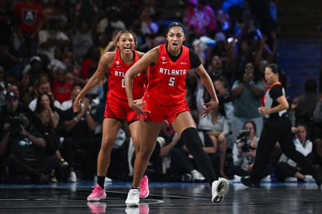 COLLEGE PARK, GA - JULY 13: Atlanta forward Angel Reese (5) reacts after making a three-pointer during the WNBA, Basketball Damen, USA game between the Los Angeles Sparks and the Atlanta Dream on July 13th, 2026 at Gateway Center Arena in College Park, GA. (Photo by Rich von Biberstein Icon Sportswire) WNBA: JUL 13 Los Angeles Sparks at Atlanta Dream EDITORIAL USE ONLY Icon260713040