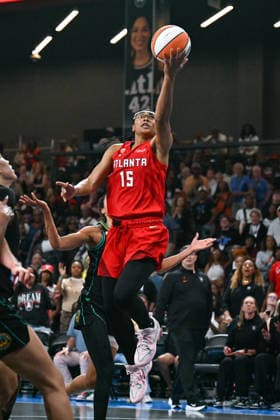 COLLEGE PARK, GA - JULY 13: Atlanta guard Allisha Gray (15) drives to the basket during the WNBA, Basketball Damen, USA game between the Los Angeles Sparks and the Atlanta Dream on July 13th, 2026 at Gateway Center Arena in College Park, GA. (Photo by Rich von Biberstein Icon Sportswire) WNBA: JUL 13 Los Angeles Sparks at Atlanta Dream EDITORIAL USE ONLY Icon260713044