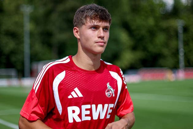 13.07.2026, Fußball, Trainingsauftakt 1.FC Köln, 1. Fußball Bundesliga, Geißbockheim, Saison 2026 2027: Jonathan Friemel (1.FC Koeln) beim ersten Training der neuen Saison 26 27 DFB regulations prohibit any use of photographs as image sequences and or quasi-video. Nordrhein-Westfalen Deutschland *** July 13, 2026, Soccer, 1. FC Köln s first training session, Bundesliga, Geißbockheim, 2026–2027 season, Jonathan Friemel, 1. FC Köln at the first training session of the new 2026–2027 season. DFB regulations prohibit any use of photographs as image sequences and or quasi-video. North Rhine-Westphalia, Germany