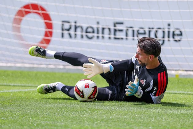 13.07.2026, Fußball, Trainingsauftakt 1.FC Köln, 1. Fußball Bundesliga, Geißbockheim, Saison 2026 2027: Torwart Ron-Robert Zieler (1FC Koeln 20) beim ersten Training der neuen Saison 26 27 DFB regulations prohibit any use of photographs as image sequences and or quasi-video. Nordrhein-Westfalen Deutschland *** July 13, 2026, Soccer, 1. FC Köln s first training session, 1 Bundesliga, Geißbockheim, 2026–2027 season; goalkeeper Ron Robert Zieler of 1. FC Köln at the first training session of the new 2026–2027 season. DFB regulations prohibit any use of photographs as image sequences and or quasi-video. North Rhine-Westphalia, Germany