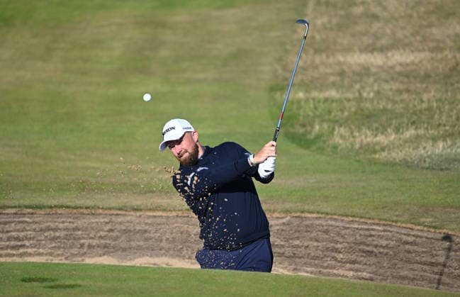 Shane Lowry (IRE) from a bunker on the 8th Green 154th Open Golf Championships, Royal Birkdale, Southport, UK - 14 Jul 2026Southport Royal Birkdale United Kingdom  Copyright: xGreigxCowie Shutterstockx 16988289bc