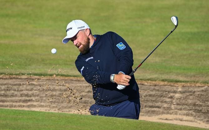 Shane Lowry (IRE) from a bunker on the 8th Green 154th Open Golf Championships, Royal Birkdale, Southport, UK - 14 Jul 2026Southport Royal Birkdale United Kingdom  Copyright: xGreigxCowie Shutterstockx 16988289ax