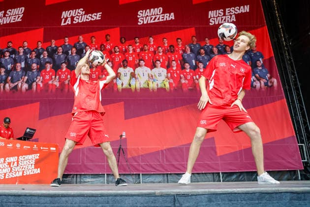 Football Freestyle , Schweiz, Schweizer Nationalteam Empfang Zürich, WM-Rückkehr der Schweizer Nati, Empfang nach der WM 2026, 2026, 14.07.2026, Turbinenplatz, Zürich, Schweiz Zürich Turbinenplatz Schweiz *** Football Freestyle, Switzerland, Swiss National Team Welcome Ceremony in Zurich, World Cup: Return of the Swiss National Team, Welcome Ceremony after the 2026 World Cup, 2026, July 14, 2026, Turbinenplatz, Zurich, Switzerland, Zurich, Turbinenplatz, Switzerland Copyright: xGrantxHubbsx