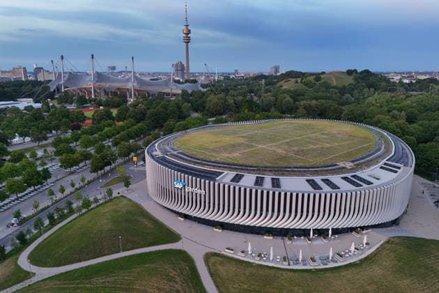 SAP GARDEN im Olympiapark in Muenchen.Spielstaette,Halle,Arena FC Bayern Muenchen Basketball und Red Bull Muenchen. Totale,Uebersicht,Aussenaufnahme.