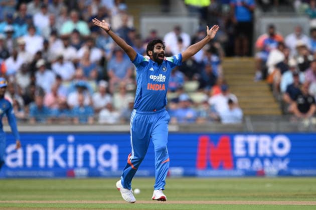 England v India, Metro Bank One Day International Jasprit Bumrah of India unsuccessfully appeals for an lbw against Ben Duckett of England during the Metro Bank One Day international match, Länderspiel, Nationalmannschaft between England and India at Edgbaston, Birmingham, UK on 14 July 2026. Birmingham Edgbaston West Midlands UK Editorial use only , Copyright: xGrahamxHuntx PSI-24506-0018