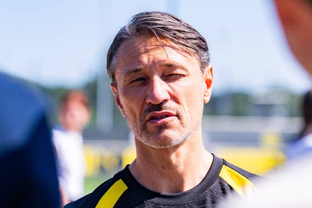 Bundesliga, Borussia Dortmund öffentliches Training am 14.07.2026, Saisonstart 2026 2027 in Dortmud Niko Kovac schaut nachdenklich *** Bundesliga, Borussia Dortmund public training session on July 14, 2026, start of the 2026–2027 season in Dortmund; Niko Kovac looks pensive Copyright: xDavidxInderliedx