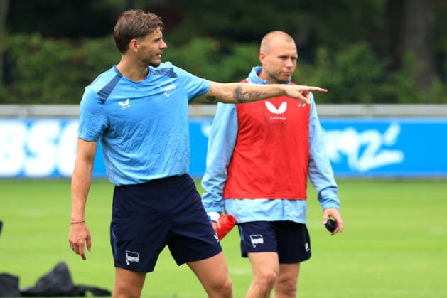 DEU, DFL, 2. FBL Hertha BSC, Training, 14.07.2026, Sportforum, Berlin, DEU, DFL, 2. FBL Hertha BSC, Training, Marton Dardai (Hertha BSC Berlin 31), Jon Dabur Thorsteinsson (Hertha BSC Berlin 24) DFL - regulations prohibit any use of Photographs as image sequences and or quasi-video *** GER, DFL, 2nd Bundesliga Hertha BSC, Training, July 14, 2026, Sportforum, Berlin, GER, DFL, 2nd Bundesliga Hertha BSC, Training, Marton Dardai Hertha BSC Berlin 31, Jon Dabur Thorsteinsson Hertha BSC Berlin 24. DFL regulations prohibit any use of photographs as image sequences and or quasi-video. Nordphotox xEngler nph00076