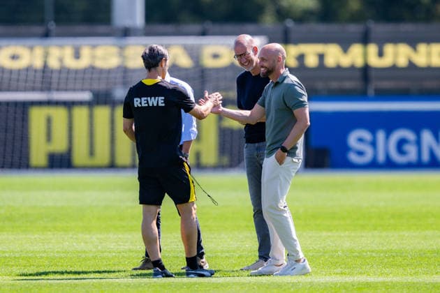 Bundesliga, Borussia Dortmund öffentliches Training am 14.07.2026, Saisonstart 2026 2027 in Dortmud Ole Book, Niko Kovac, Lars Ricken und Carsten Cramer *** Bundesliga, Borussia Dortmund public training session on July 14, 2026; start of the 2026–2027 season in Dortmund: Ole Book, Niko Kovac, Lars Ricken, and Carsten Cramer Copyright: xDavidxInderliedx