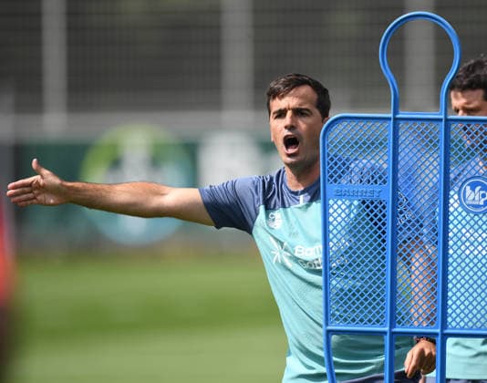 14.07.2026, xophax, Fussball 1.Bundesliga, Bayer 04 Leverkusen. Training . Trainingsauftakt an der BayArena. Trainer Carles Martinez Novell ( Bayer 04 ) Leverkusen *** July 14, 2026, xophax, Soccer, Bundesliga 1, Bayer 04 Leverkusen, Training, First Training Session at the BayArena, Coach Carles Martinez Novell, Bayer 04 Leverkusen