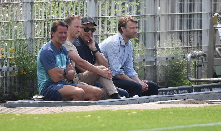 14.07.2026, xophax, Fussball 1.Bundesliga, Bayer 04 Leverkusen. Training . Trainingsauftakt an der BayArena. V.l.n.rechts : Hans - Peter Lehnhoff, Kim Falkenberg , Fernando Carro , Simon Rolfes Leverkusen *** July 14, 2026, xophax, Soccer, Bundesliga 1, Bayer 04 Leverkusen Training: First Day of Training at the BayArena. From left to right: Hans Peter Lehnhoff, Kim Falkenberg, Fernando Carro, Simon Rolfes, Leverkusen