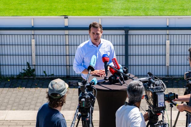 Bundesliga, Borussia Dortmund öffentliches Training am 14.07.2026, Saisonstart 2026 2027 in Dortmund Lars Ricken im Interview *** Bundesliga, Borussia Dortmund public training session on July 14, 2026, start of the 2026–2027 season in Dortmund: An interview with Lars Ricken Copyright: xDavidxInderliedx