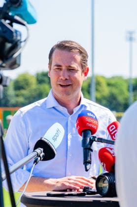 Bundesliga, Borussia Dortmund öffentliches Training am 14.07.2026, Saisonstart 2026 2027 in Dortmund Lars Ricken im Interview *** Bundesliga, Borussia Dortmund public training session on July 14, 2026, start of the 2026–2027 season in Dortmund: An interview with Lars Ricken Copyright: xDavidxInderliedx