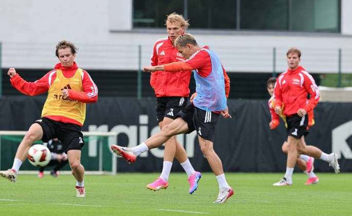 Tim Blaszczak, Leopold Querfeld, Wooyeong Jeong Zweikampf Spielszene Aktion Zweikampf Spielszene Aktion Fußball Fussball Training Bundesliga Herren DFL Saison 2026 2027 14.07.2026 1.FC Union Berlin FCU DFL regulations prohibit any use of photographs as image sequences and or quasi-video. *** Tim Blaszczak, Leopold Querfeld, Wooyeong Jeong Tackle Game Scene Action Tackle Game Scene Action Sports Soccer Soccer Training Bundesliga Men s DFL Season 2026–2027 July 14, 2026 1. FC Union Berlin FCU DFL regulations prohibit any use of photographs as image sequences and or quasi video