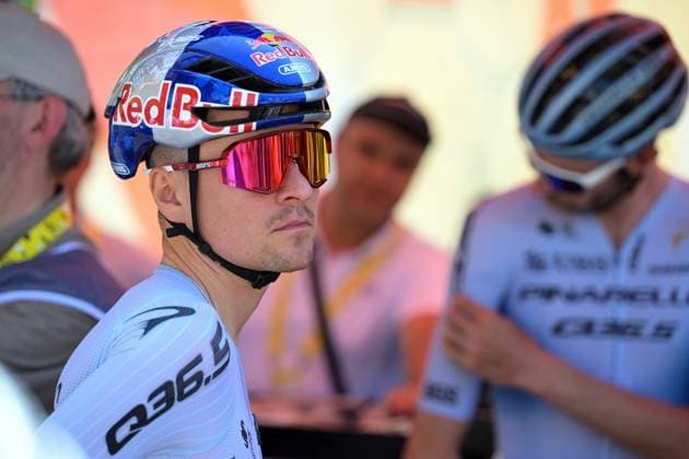 British Thomas Pidcock of Pinarello-Q36.5 Pro Cycling Team pictured at the start of stage 10 of the 2026 Tour de France cycling race, a stage of 167km from Aurillac to Le Lioran, on Tuesday 14 July 2026. The 113th edition of the Tour de France starts on Saturday 4 July in Barcelona, Spain, and will finish in Paris, France on the 26th of July. DAVIDxPINTENS  x181108940x