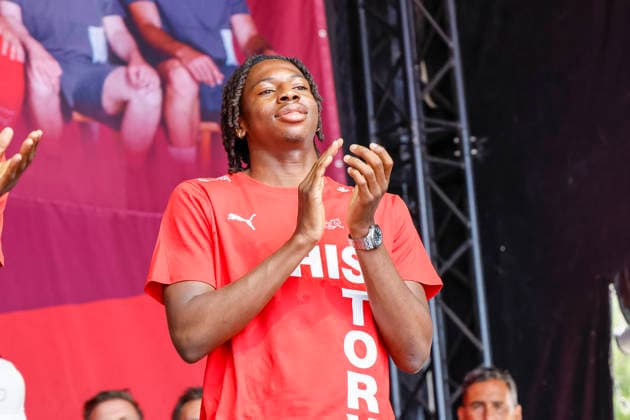 Johan Manzambi , Schweiz, Schweizer Nationalteam Empfang Zürich, WM-Rückkehr der Schweizer Nati, Empfang nach der WM 2026, 2026, 14.07.2026, Turbinenplatz, Zürich, Schweiz Zürich Turbinenplatz Schweiz *** Johan Manzambi, Switzerland, Swiss National Team Welcome Ceremony in Zurich, World Cup: Return of the Swiss National Team, Welcome Ceremony after the 2026 World Cup, 2026, July 14, 2026, Turbinenplatz, Zurich, Switzerland, Zurich, Turbinenplatz, Switzerland Copyright: xGrantxHubbsx