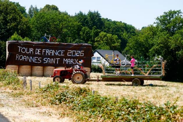 Tour de France 2026 Stage 10 LE LIORAN, FRANCE - JULY 14 : Illustration picture of fans during stage 10 of the 113rd edition of Tour de France an UCI World Tour 2.UWT cycling road race stage for Men Elite of 167 km with start in Aurillac and finish in Le Lioran on July 14, 2026 in Le Lioran, France, 14 07 2026 Le Lioran France  Copyright: xLucaxBettinix
