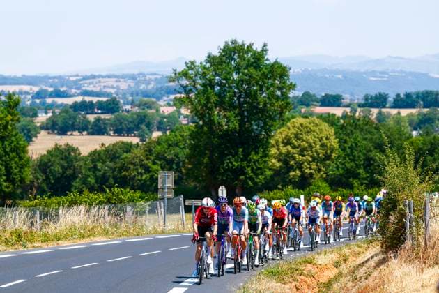 Tour de France 2026 Stage 10 LE LIORAN, FRANCE - JULY 14 : Illustration picture of the peloton during stage 10 of the 113rd edition of Tour de France an UCI World Tour 2.UWT cycling road race stage for Men Elite of 167 km with start in Aurillac and finish in Le Lioran on July 14, 2026 in Le Lioran, France, 14 07 2026 Le Lioran France  Copyright: xLucaxBettinix
