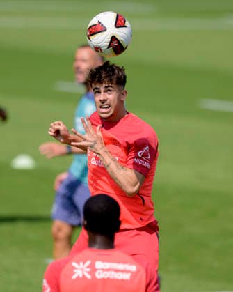 Afonso Moreira (Bayer Leverkusen) in Aktion. Fussball 1. Bundesliga, Trainingsauftakt Bayer 04 Leverkusen am 14.07.2026 in Leverkusen Deutschland. *** Afonso Moreira of Bayer Leverkusen in action: Soccer, Bundesliga 1; Bayer 04 Leverkusen s first day of training on July 14, 2026, in Leverkusen, Germany