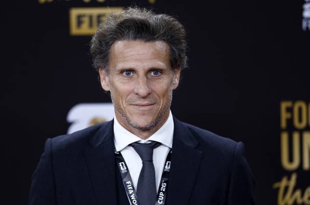 USA SOCCER FIFA World Cup, WM, Weltmeisterschaft, Fussball 2026 Final Draw epa12573221 Former Uruguayan international Diego Forlan arrives for the FIFA World Cup 2026 Final Draw at the Kennedy Center in Washington DC, USA, 05 December 2025. Washington United States  Copyright: xWILLxOLIVERx