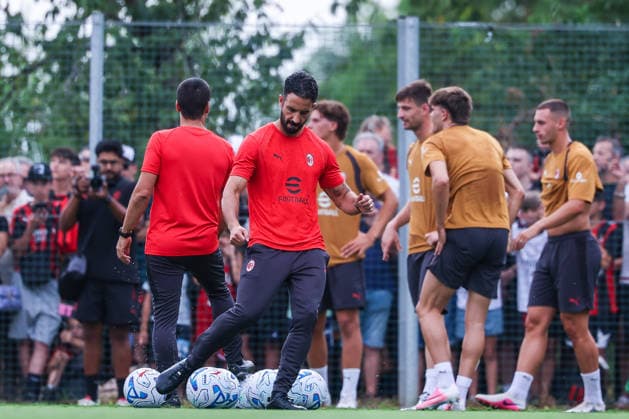 Ruben Amorim Head Coach of AC Milan seen in action during Training Session AC Milan 2026 27 at Milanello in Milan, Italy Milan Milanello Milan Italy Copyright: xEPhotopressx SP24-1440-044
