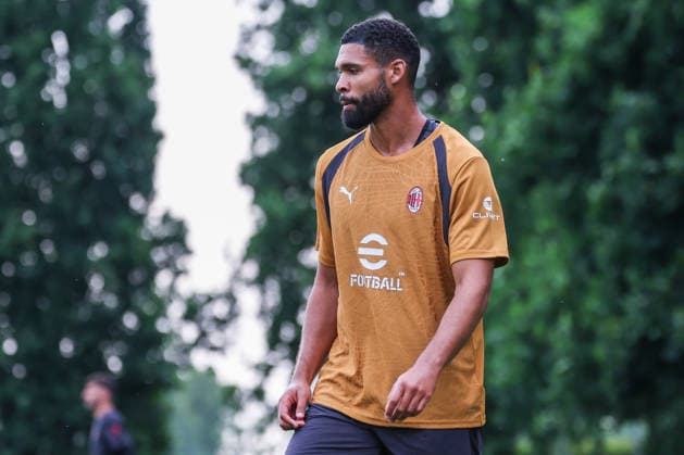 Ruben Loftus-Cheek of AC Milan looks on during Training Session AC Milan 2026 27 at Milanello in Milan, Italy Milan Milanello Milan Italy Copyright: xEPhotopressx SP24-1440-091