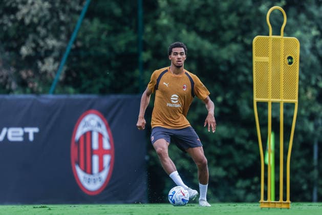 David Odogu of AC Milan seen in action during Training Session AC Milan 2026 27 at Milanello in Milan, Italy Milan Milanello Milan Italy Copyright: xEPhotopressx SP24-1440-086