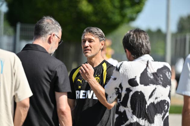 Trainer Niko Kovac (Borussia Dortmund) vor dem Training im Gespräch mit den Journalisten 14.07.2026, Fussball 1. Bundesliga, Saison 2026 2027, Training Borussia Dortmund Dortmund Trainingsgelände Nordrhein Westfalen Deutschland *** Coach Niko Kovac of Borussia Dortmund speaking with journalists before practice on July 14, 2026; Soccer, Bundesliga 1, 2026–2027 season; Borussia Dortmund practice at the Dortmund training facility in North Rhine-Westphalia, Germany Team2