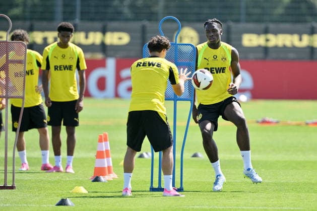 Joane Gadou (Borussia Dortmund), re. 14.07.2026, Fussball 1. Bundesliga, Saison 2026 2027, Training Borussia Dortmund Dortmund Trainingsgelände Nordrhein Westfalen Deutschland *** Joane Gadou, Borussia Dortmund, July 14, 2026, Soccer, Bundesliga 1, 2026–2027 Season, Borussia Dortmund Training, Borussia Dortmund Training Facility, North Rhine-Westphalia, Germany Team2