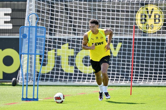 Jobe Bellingham (Borussia Dortmund) 14.07.2026, Fussball 1. Bundesliga, Saison 2026 2027, Training Borussia Dortmund Dortmund Trainingsgelände Nordrhein Westfalen Deutschland *** Jobe Bellingham, Borussia Dortmund, July 14, 2026; Soccer, Bundesliga 1, 2026–2027 Season; Training at Borussia Dortmund’s training facility in Dortmund, North Rhine-Westphalia, Germany Team2