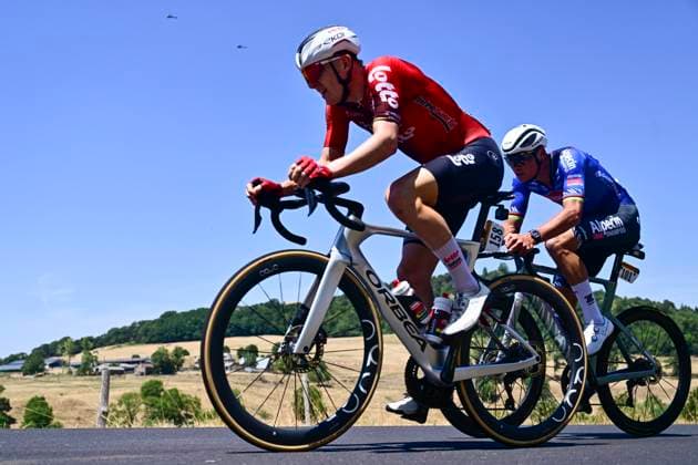 Tour de France 2026 Stage 10 LE LIORAN, FRANCE - JULY 14 : Zimmermann Georg (GER) of Lotto - Intermarche, Van Der Poel Mathieu (NED) of Alpecin - Premier Tech in action during stage 10 of the 113rd edition of Tour de France an UCI World Tour 2.UWT cycling road race stage for Men Elite of 167 km with start in Aurillac and finish in Le Lioran on July 14, 2026 in Le Lioran, France, 14 07 2026 Le Lioran France  Copyright: xPeterxDexVoechtx