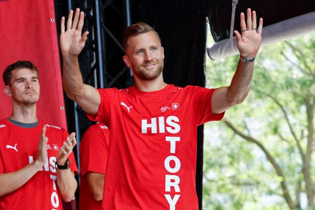 Silvan Widmer , Schweiz, Schweizer Nationalteam Empfang Zürich, WM-Rückkehr der Schweizer Nati, Empfang nach der WM 2026, 2026, 14.07.2026, Turbinenplatz, Zürich, Schweiz Zürich Turbinenplatz Schweiz *** Silvan Widmer, Switzerland, Swiss National Team Welcome Ceremony in Zurich, World Cup: Return of the Swiss National Team, Welcome Ceremony after the 2026 World Cup, 2026, July 14, 2026, Turbinenplatz, Zurich, Switzerland, Zurich, Turbinenplatz, Switzerland Copyright: xGrantxHubbsx